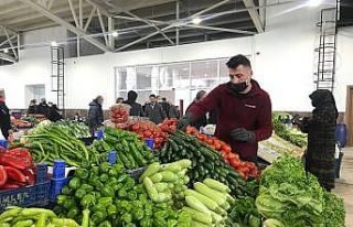 Pazarda mantar cep yaktı