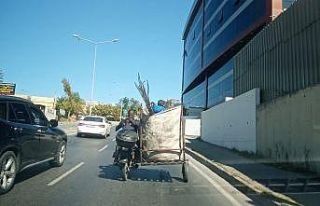 Pendik’te çocuğun motosiklet sepetinde tehlikeli...
