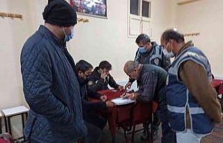 Polis ekiplerinden kahve ve kafeteryalarda huzur operasyonu