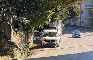 Polisi harekete geçiren şüpheli paket turşu bidonu...