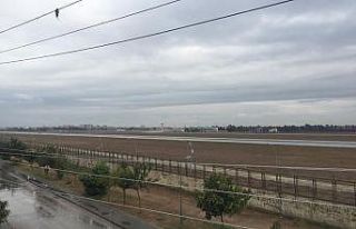 Polisten kaçan göçmenler Adana Havalimanı’na...