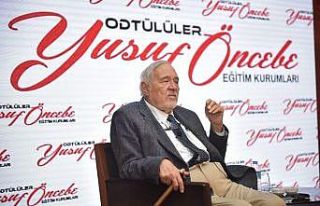 Prof. Dr. İlber Ortaylı, Ankara’da öğrencilerle...