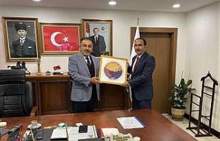 Rektör Beydemir, Bakan Yardımcısı Soysal ile bir...