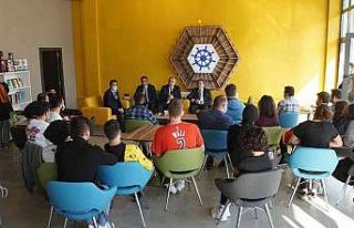 Rektör Cebeci, öğrencilerle Buluştu