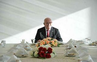 Rektör Savaş, özel gereksininmli öğrencilerle...