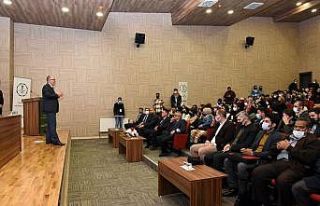 Rektör Uzun, Kastamonu Üniversitesi öğrencileriyle...