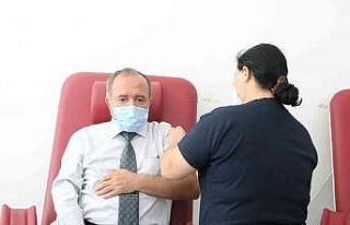 Rektörden koronavirüse karşı aşı çağrısı