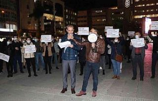 Sağlık işçileri kendi sendikalarını protesto...