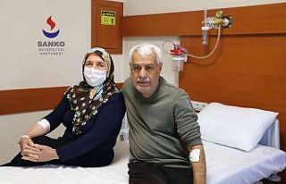 SANKO Üniversitesi Hastanesi’nde eşine böbreğini...