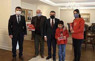 Şehidin ailesine anlamlı hediye