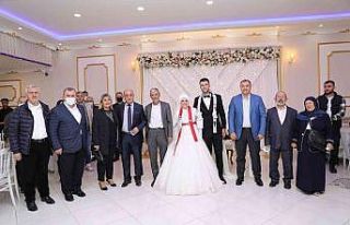 Şehidin ikiz kardeşi dünya evine girdi