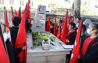 Şehit Kaymakam Saim Bey kabri başında anıldı