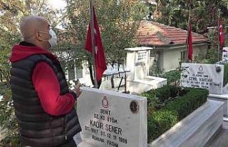 Şehitliği ziyaret eden Bursalılardan Lütfü Türkkan’a...