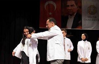 Selçuk Üniversitesinde 150 öğrenci diş hekimliğine...