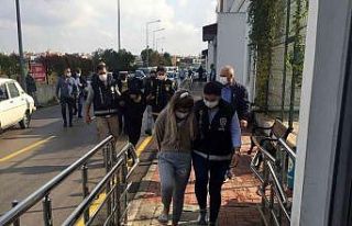 Sevgili evindeki esrarengiz ölüme 5 tutuklama