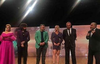 ‘Şifa Niyetine Tiyatro Çocuk Atölyesi’ne bir...