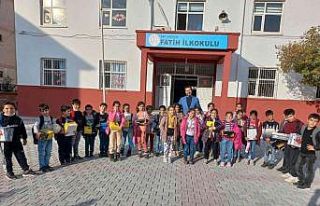 Siirt’te ilkokul öğrencilerine yardım