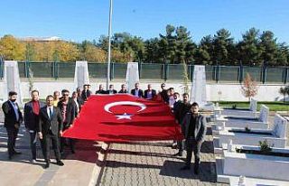 Siirt’te şehit ailelerinden Lütfü Türkkan’a...