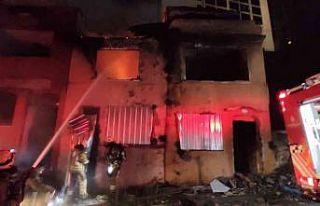 Şişli’de gecekonduda yangın çıktı, içeridekiler...