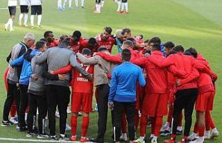 Sivasspor’da, 2 futbolcu ceza sınırında!