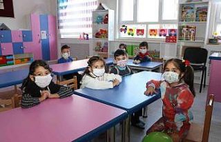 Sivas’ta hayırseverden eğitime destek