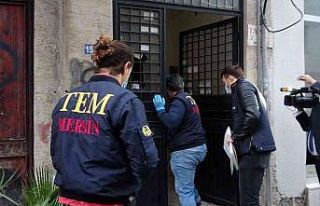 Sosyal medya hesaplarını hackleyip, arkadaşlarından...