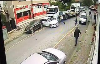 Sultanbeyli’de park halindeki otomobillere çarpan...