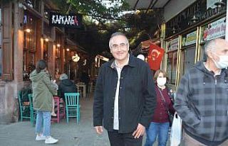 Sunay Akın Ayvalık’ı sosyal medyasından anlatacak