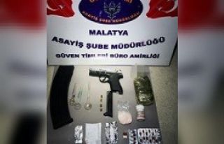 Şüpheyle durduruldu tabanca ele geçirildi