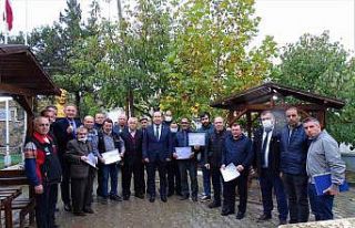 Sürü yönetimi elemanı kursunu tamamlayanlara sertifika...