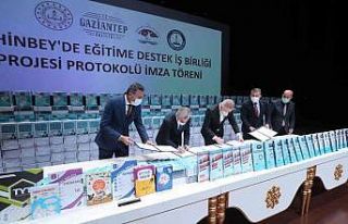 Tahmazoğlu’ndan öğrencilere milyonlarca kitap