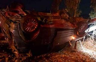 Takla atan kamyonetin sürücüsü can verdi