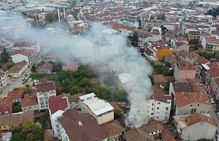 Tarihi ev yangını drone ile havadan görüntülendi