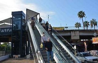 Tarsus’ta yeni bir üst geçit kullanıma açıldı