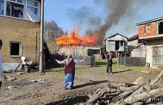 Taş fırından sıçrayan kıvılcım yangına neden...
