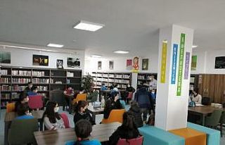 Tekkeköy İlçe Halk Kütüphanesi yenilenen yüzüyle...