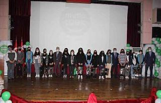 Teröre ve manipülasyona karşı ’Mutlu Bakış’