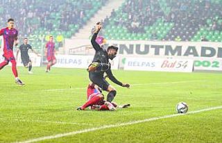 TFF 2. Lig: Sakaryaspor: 4 - Niğde Anadolu FK: 0