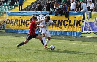 TFF 3. Lig: Belediye Derincespor: 0 - Karbel Karaköprü...