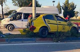 Ticari taksi kağıt gibi katlandı