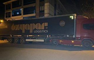 Tırı dorse ile birlikte çaldılar, kısa sürede...