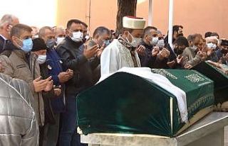 Trafik kazasında hayatını kaybeden karı-koca yan...