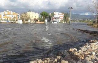 Tsunami değil, lodos vurdu