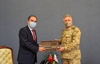 Tuğgeneralden Rektör Beydemir’e ziyaret