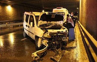Tünelde meydana gelen kazada 3 kişi yaralandı