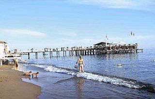 Turizm sezonu bitti sahiller az sayıda turiste kaldı