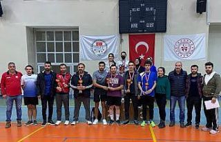 Turnuvada dereceye girenler ödüllendirildi