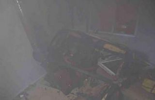 Tutuşturucu jel ile sobayı yakmak isterken evi yaktı