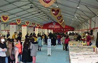 Tuzla’da 4’üncü kitap fuarı kapılarını açtı