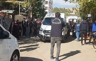 Üç çocuk annesi kadın banyoda ölü bulundu